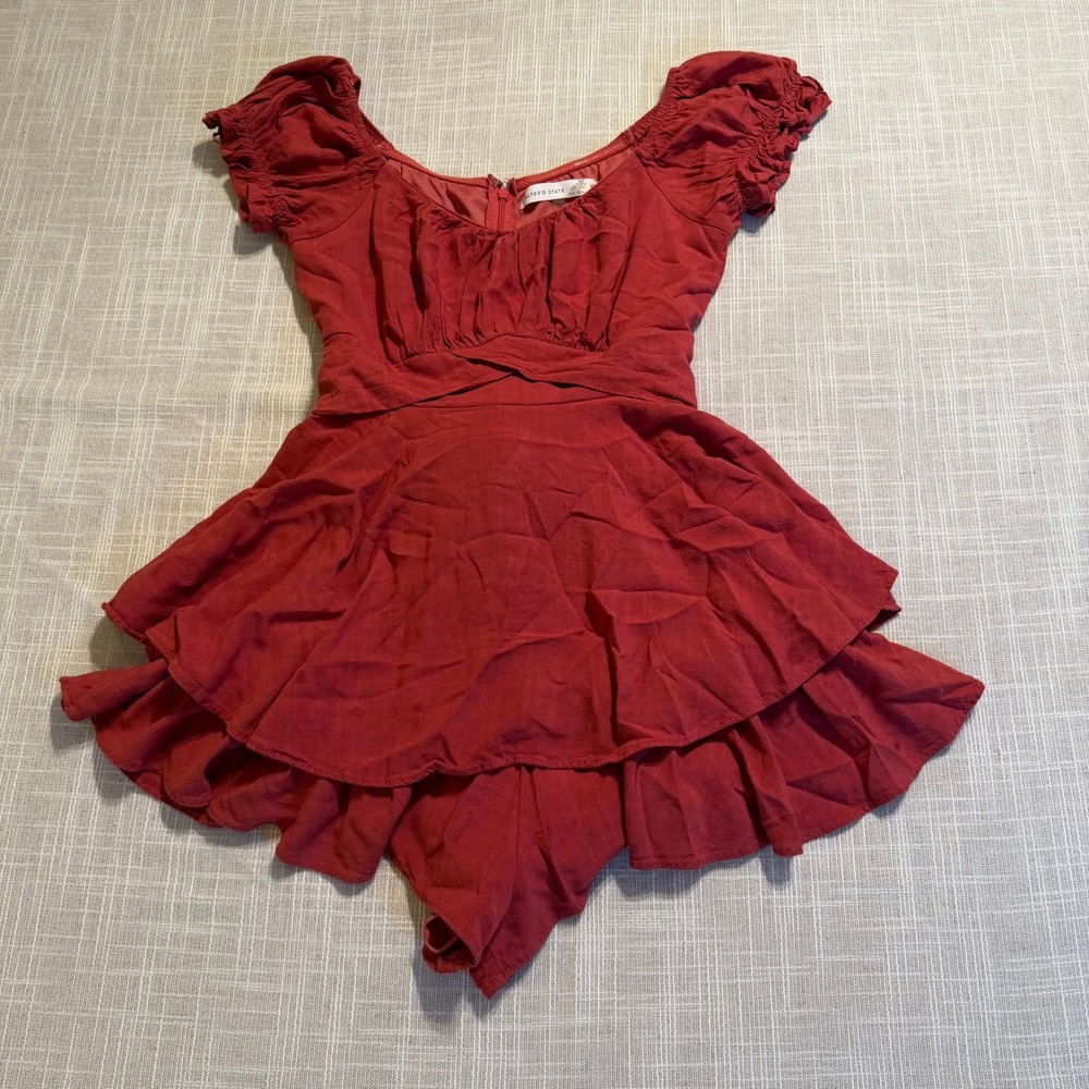Altar'd State Haisley Red Tiered Ruffle Romper Puff Sleeve XS‎ IR84163-03A